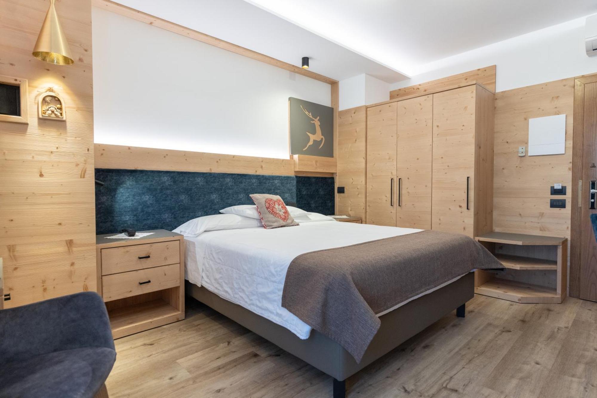 Alexander Hotel Alpine Wellness Dolomites Мольвено Экстерьер фото