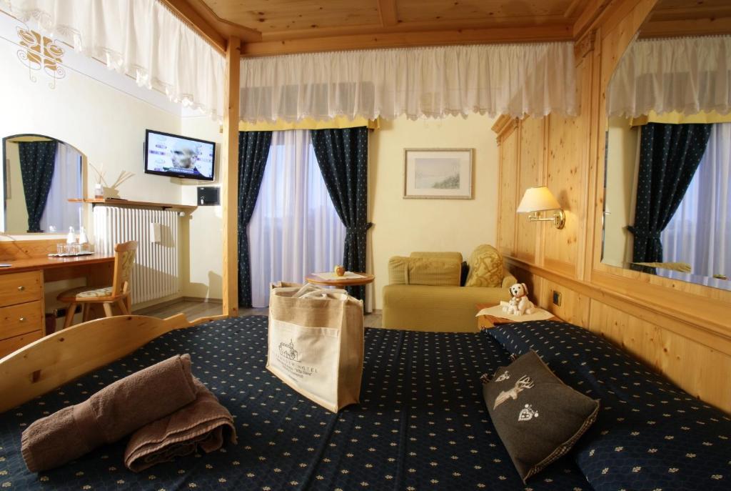 Alexander Hotel Alpine Wellness Dolomites Мольвено Экстерьер фото